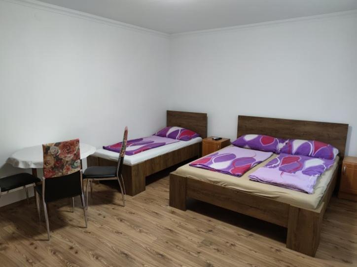 Emese Apartman Hajdúszoboszló Buitenkant foto