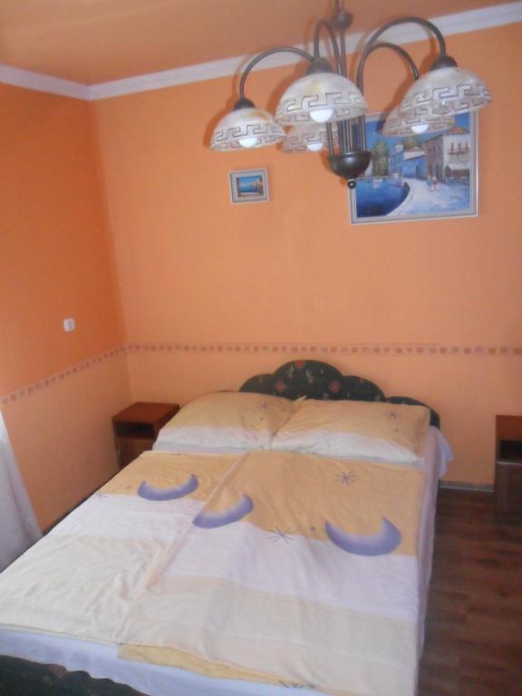 Emese Apartman Hajdúszoboszló Buitenkant foto