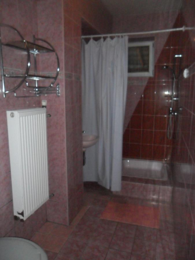 Emese Apartman Hajdúszoboszló Buitenkant foto